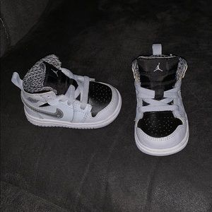 Baby shoes